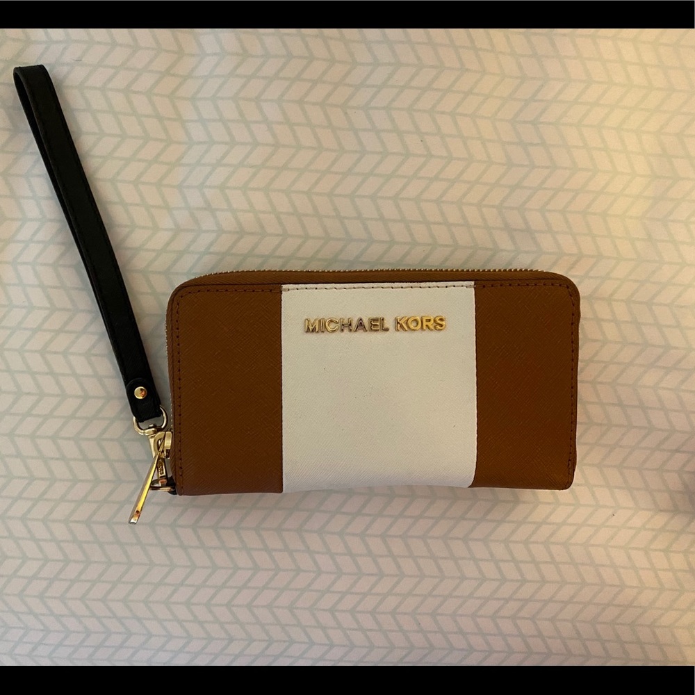 Michael kors Zip wallet/ wrislet
